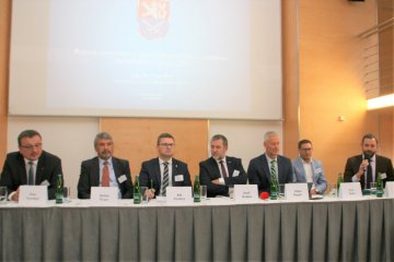 Očekávaný vývoj leteckého a obranného průmyslu v ČR a ve světě