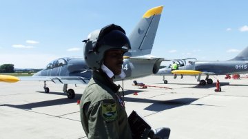 Výcviková mise nigerijských pilotů v LOM PRAHA byla zdárně dokončena