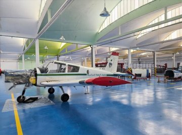 LOM PRAHA je klíčovou opravárenskou institucí pro opravy pístových motorů alžírského vojenského letectva
